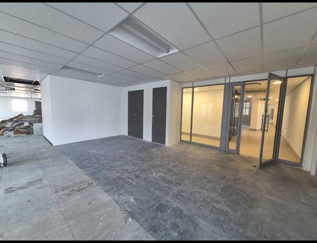 1,100M² OFFICE TO LET IN SANDTON CENTRAL